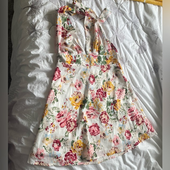 Floral backless mini dress - Picture 2 of 4